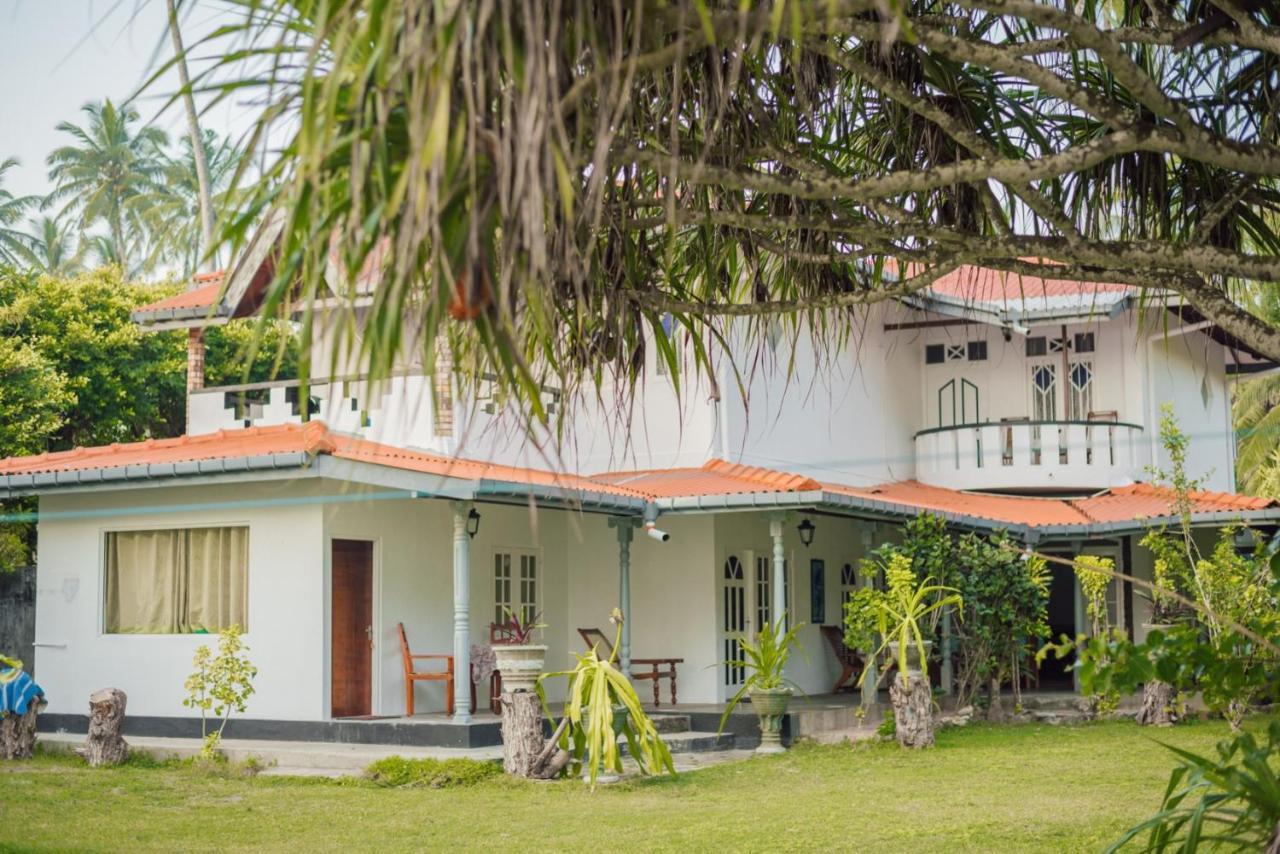 Seven Beach Villa Unawatuna Exterior foto